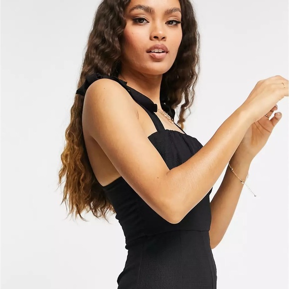 NWT TOPSHOP Tie Strap Textured Pantsuit Romper in Black Size 6 - Picture 5 of 6